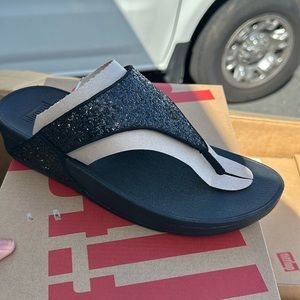 Fitflop lulu glitter toe thongs Size 9